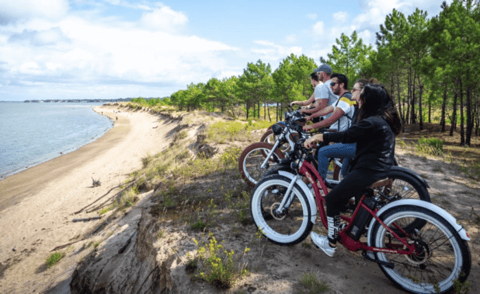 Randonnée sur l'île Saaremaa en Estonie