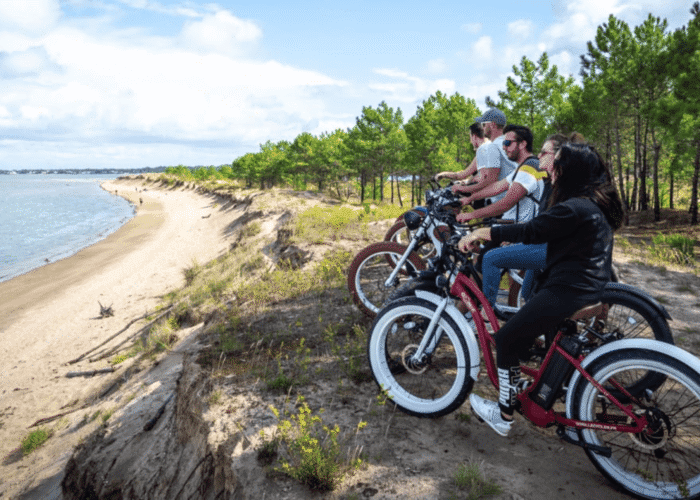 Randonnée sur l'île Saaremaa en Estonie